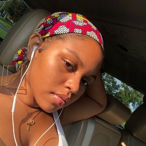 Meet your Posher, Mikayla